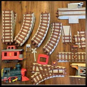 Lot Of 25 Pieces Vintage 1988 Playskool Express Trains Tracks UNTESTED